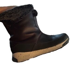 Chaco Borealis Winter Boots- Fit like a 7